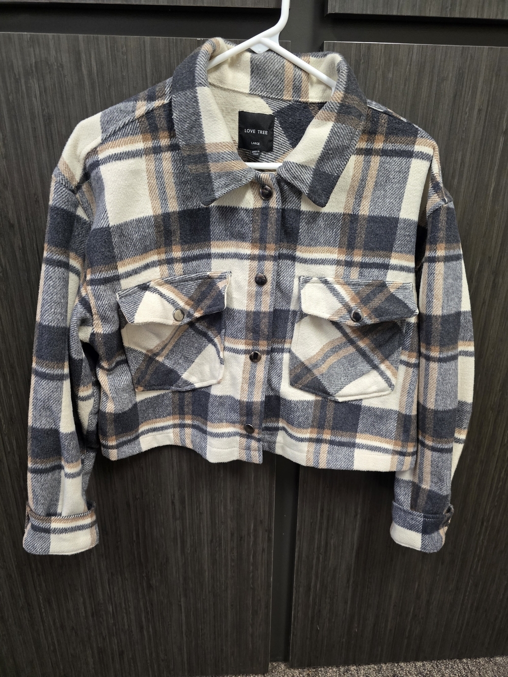 Love Tree Cropped Plaid Shacket Jacket Women's Large Gray Cream Button Front